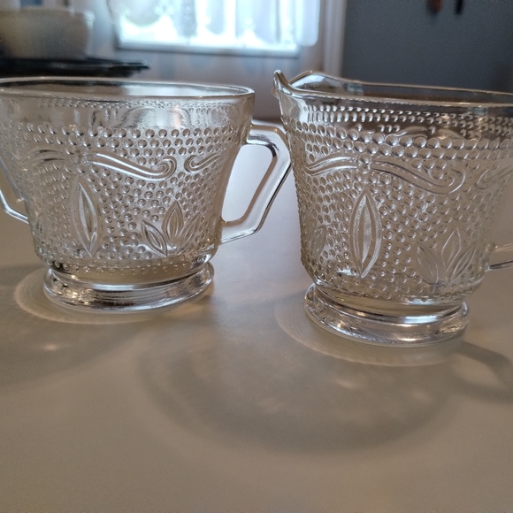 Vintage Heritage Federal Glass cream and sugar set - Picture 5 of 8